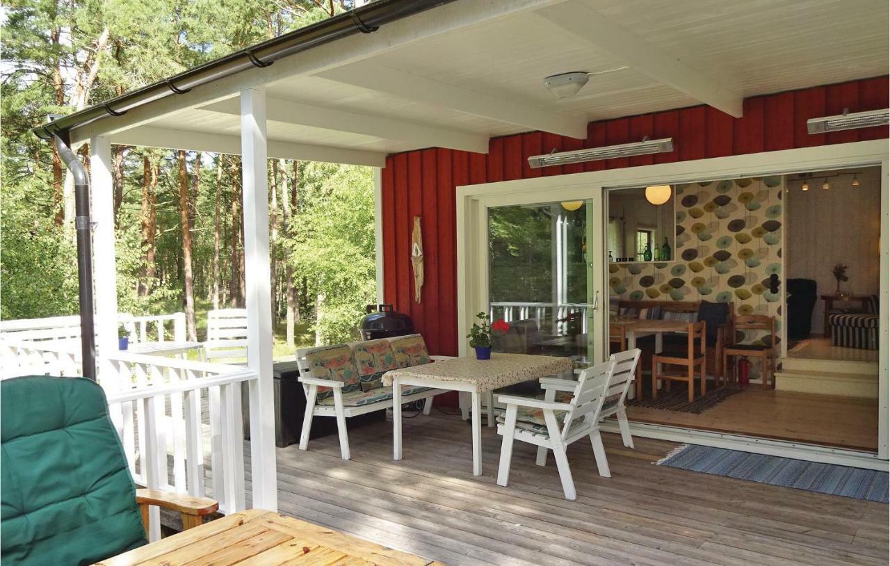 Stunning Home In Yngsjoe With Wifi ภายนอก รูปภาพ